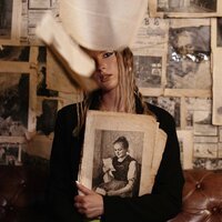 Dakena - Студентка