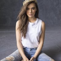 Hailee Steinfeld - Sunkissing