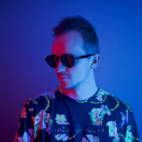 Tungevaag feat. RetroVision - Alone With You