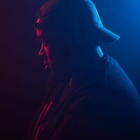 Zubi feat. Iordan - Low Eyes